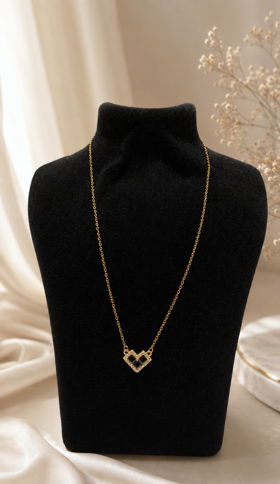 Luxe Love Necklace (Black)