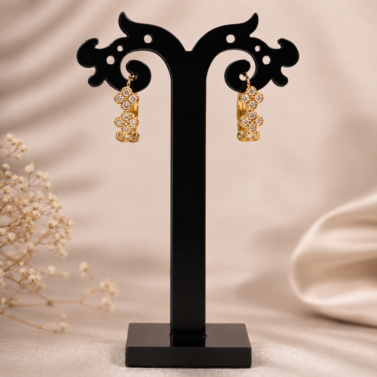 Daisy Gleam Hoops