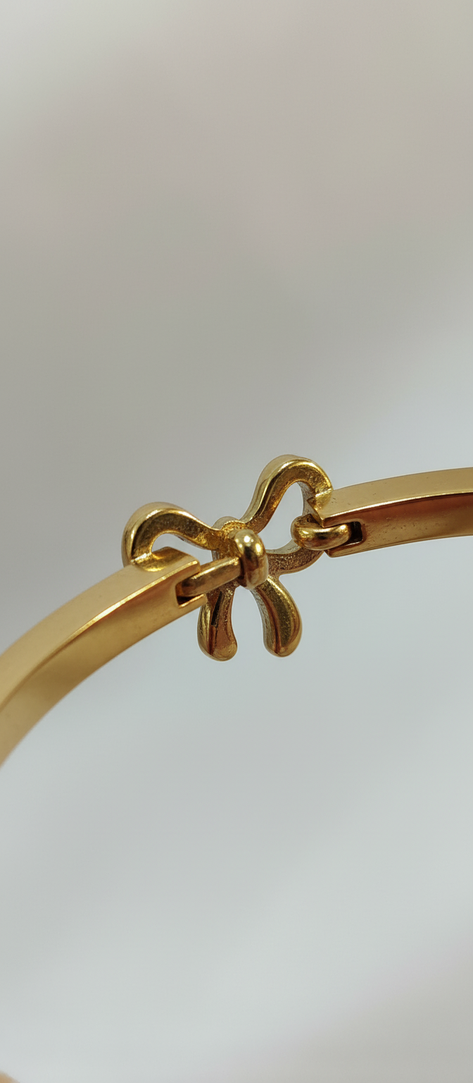 Golden Bow Bracelet