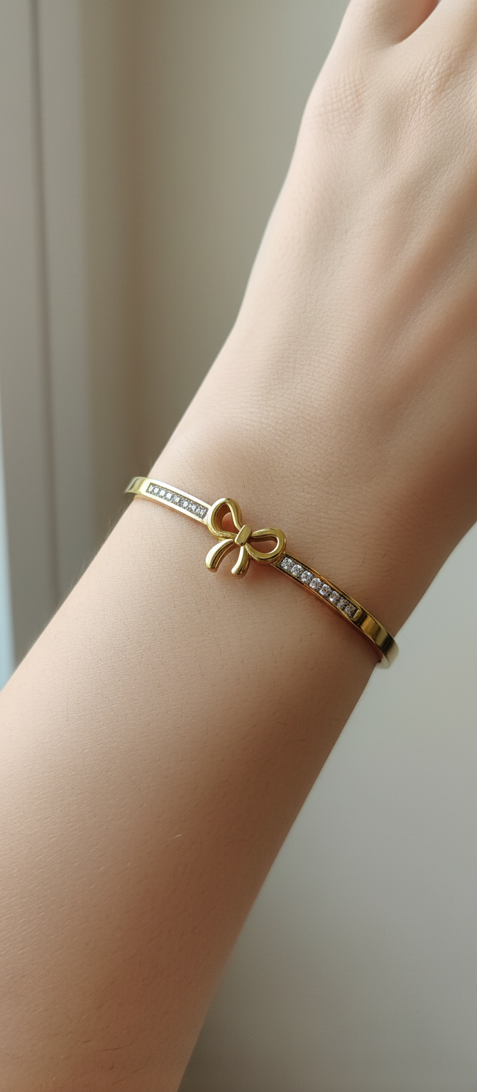 Golden Bow Bracelet
