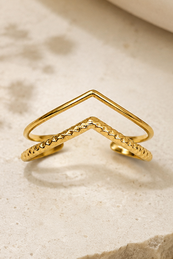 Twin V Ring
